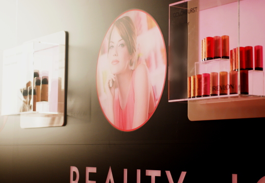 REVLON リップ 色比較 画像